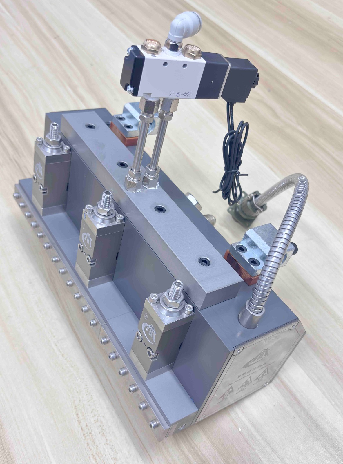 1764897497630114.jpg 1764897497630114.jpg