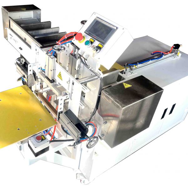 半自动卫生巾包装机